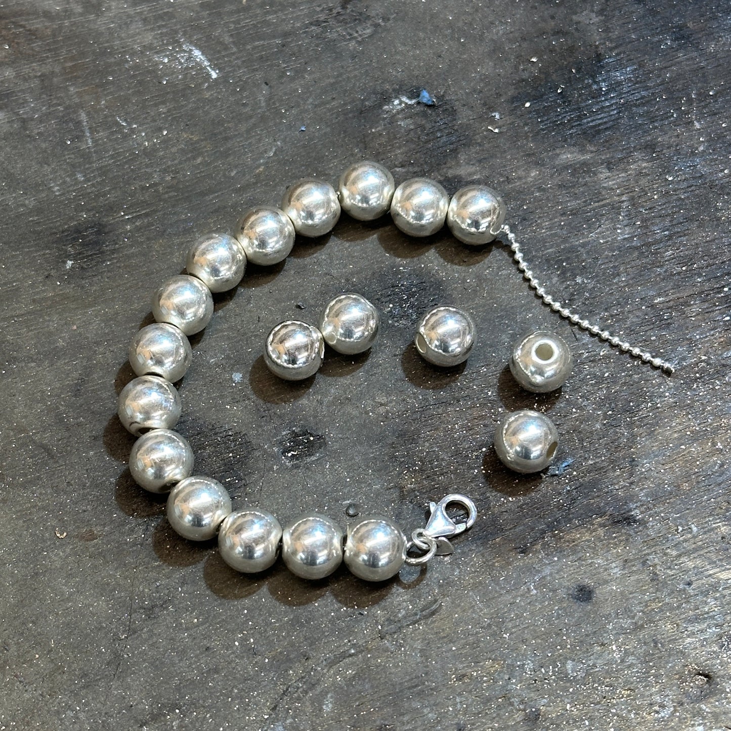 Ball bracelet